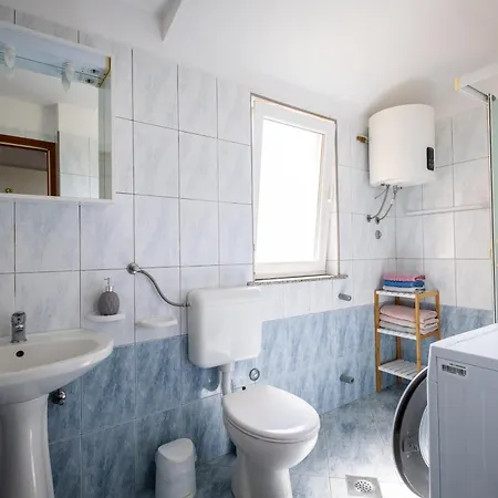 Ana Apartamento